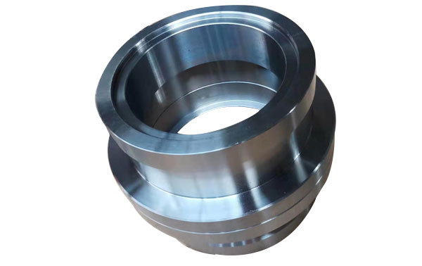 生產(chǎn)團隊盡心鑄造產(chǎn)品